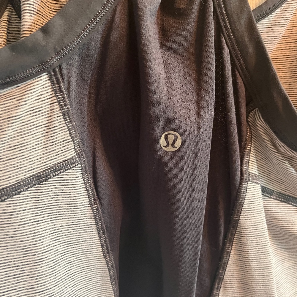 Lululemon tank top